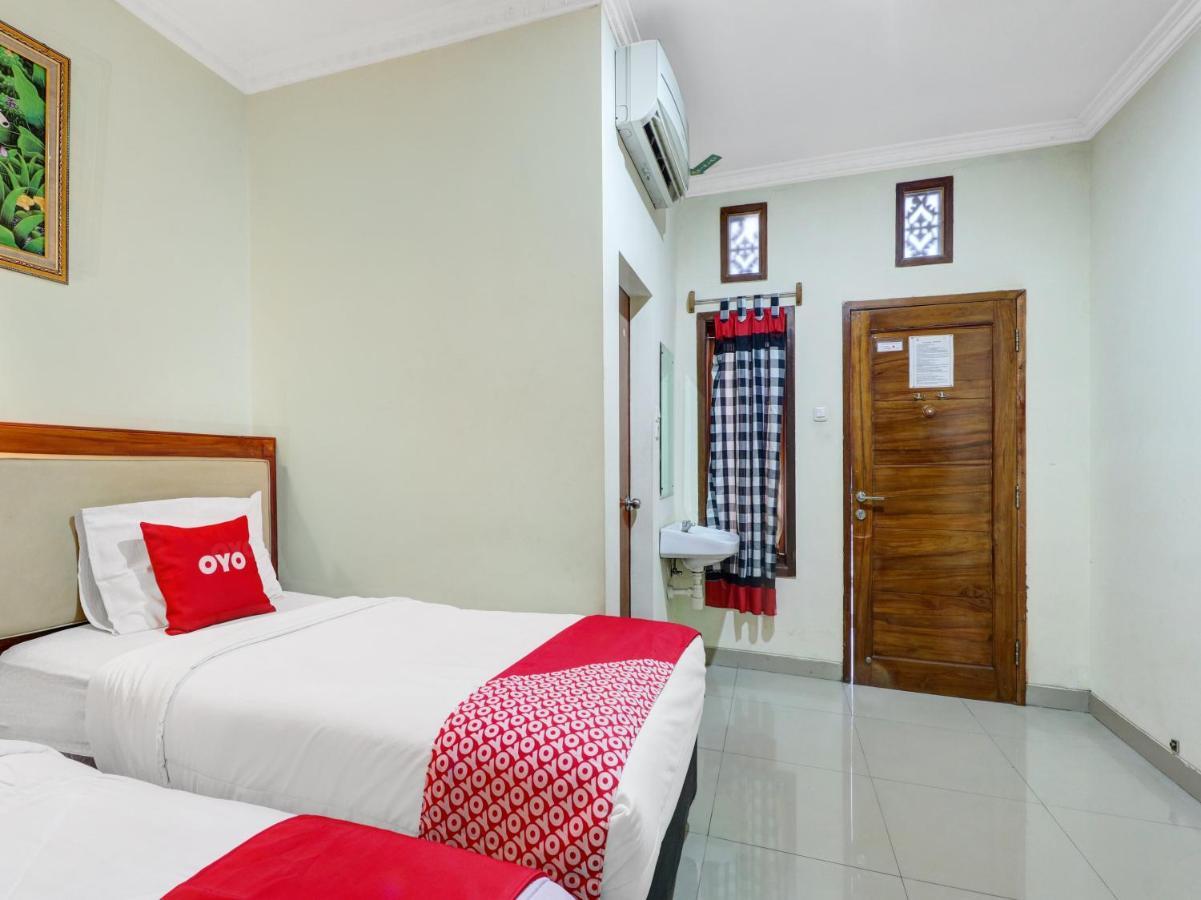 Oyo 90408 Hotel Horton Сиребон Екстериор снимка